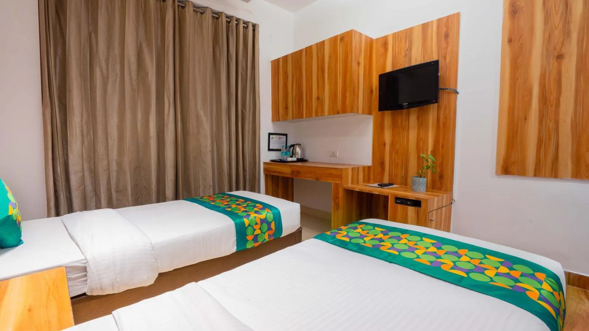 Treebo Twin Tree Hotel New Delhi